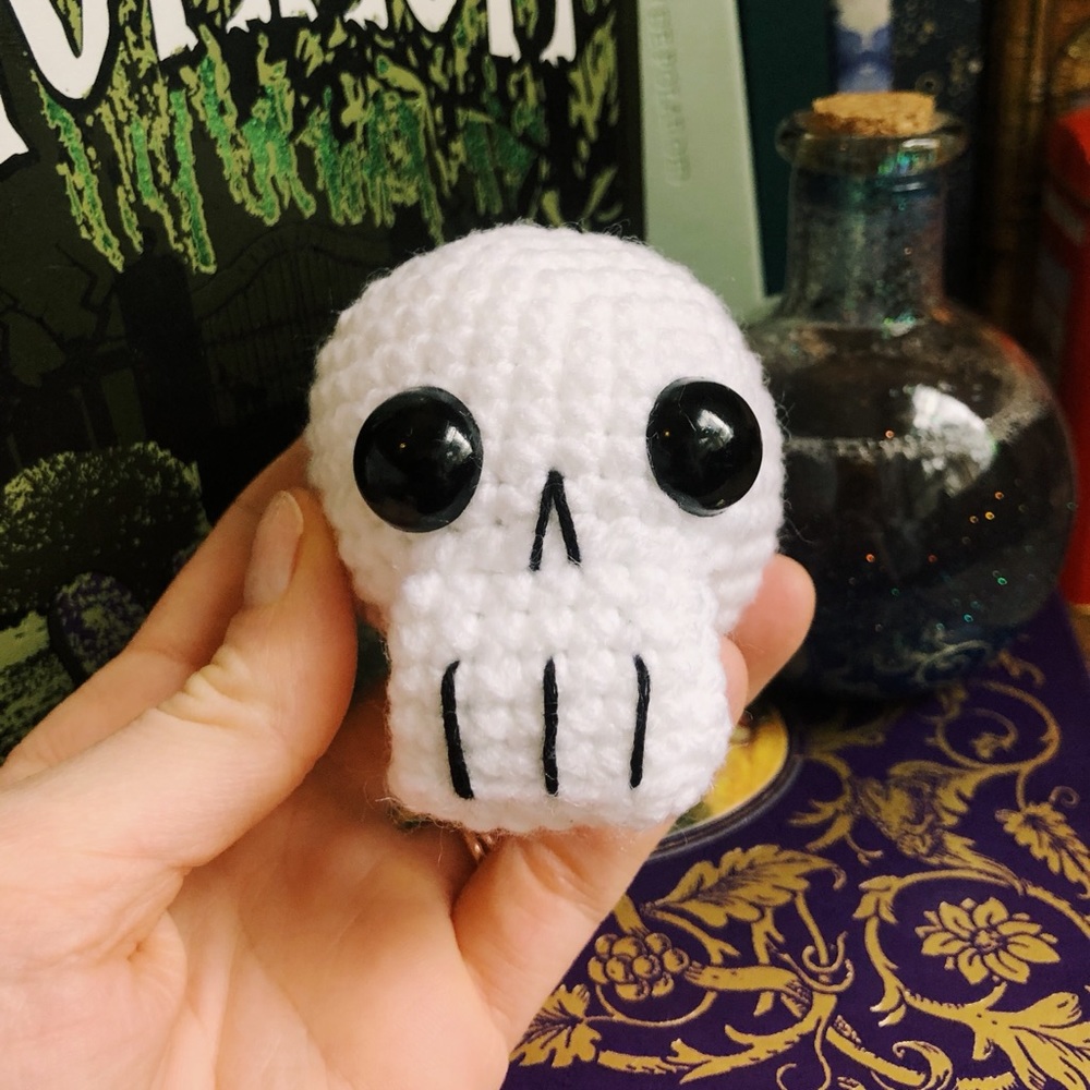Cute Spooky Handmade Skull Decoration! - Picture 8 of 12